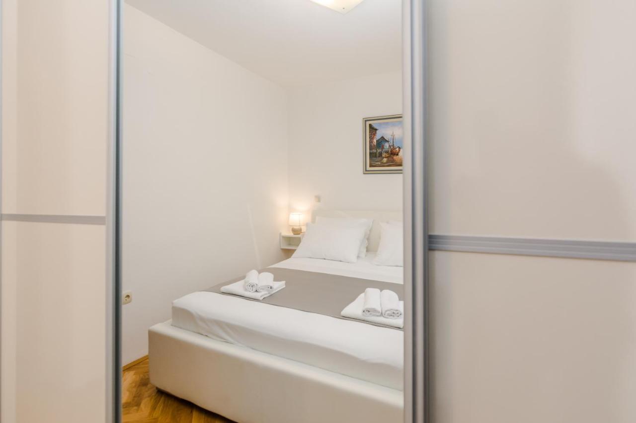 Neva Room With Private Bathroom Zadar Exterior photo